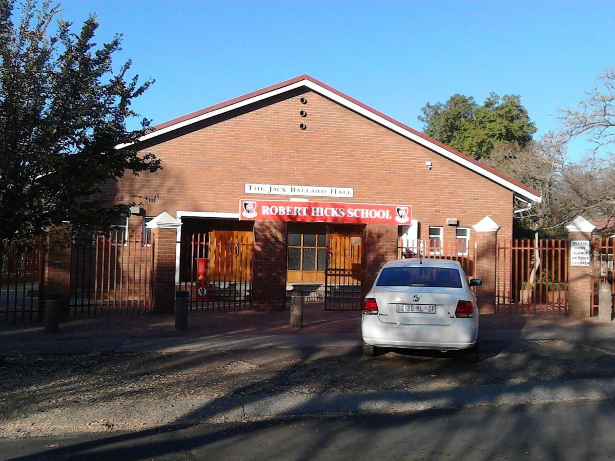 Eleventh Avenue Guesthouse And Conferencing Pretoria-Noord Kültér fotó